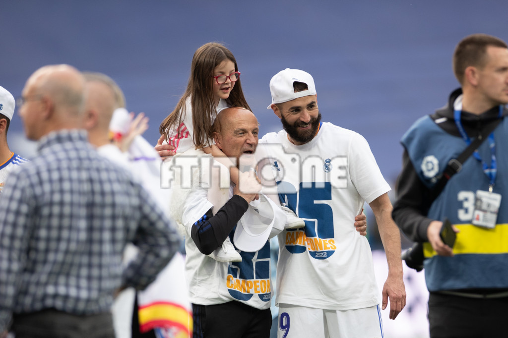 Karim Benzema con Antonio Pintus y su hija
