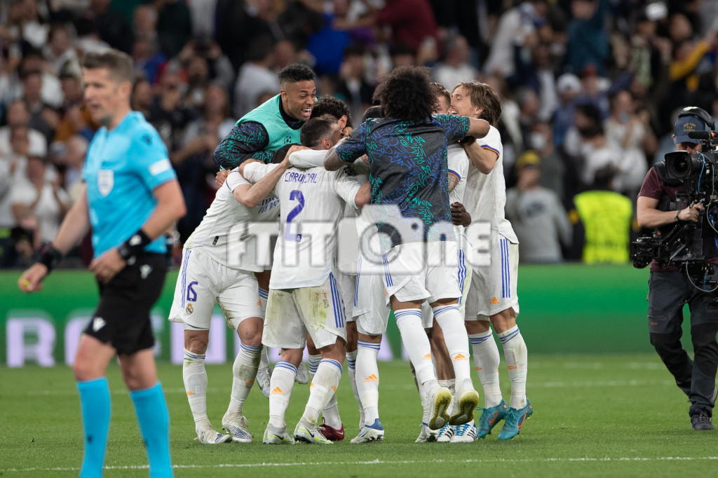 El Real Madrid celebra el pase a la final de la Champions League