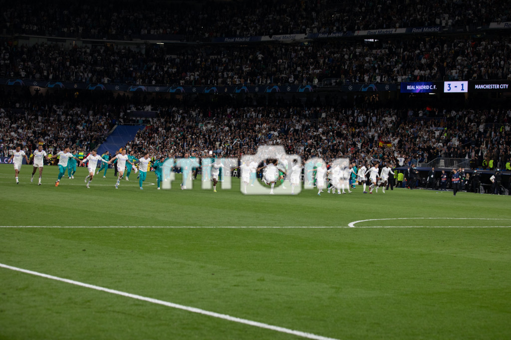 Los futbolistas del Real Madrid celebran el pase a la final de la Champions League